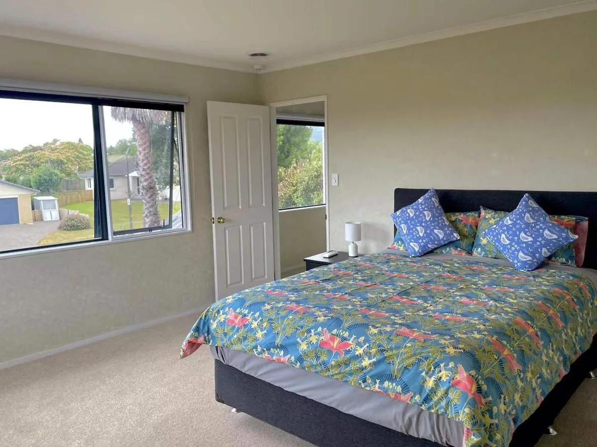 Paradise Hideaway Rotorua Villa